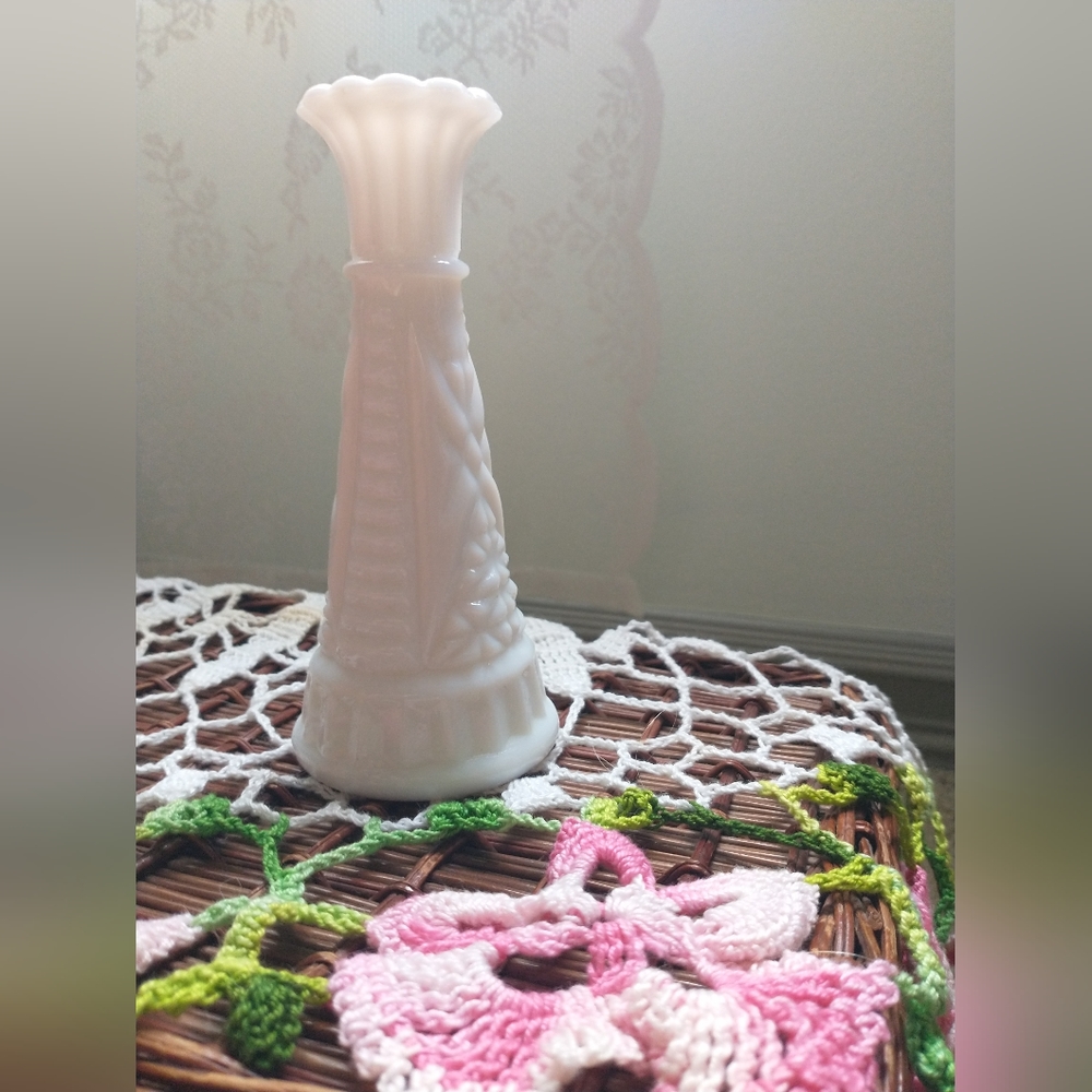 Anchor Hocking Milk Glass bud Vase